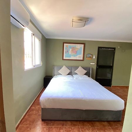 Guesthouse In Torrent 外观 照片